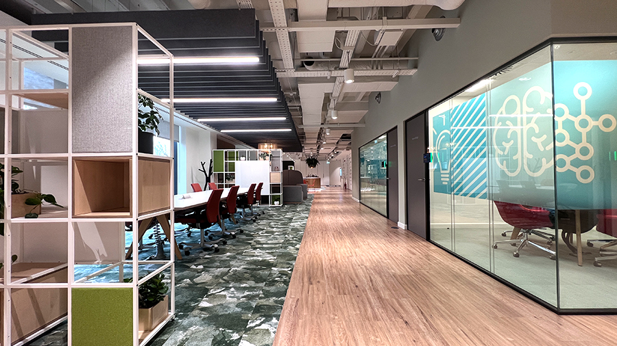 Juniper Networks 37 Juniper - High Tech Transformation on a Blank Canvas