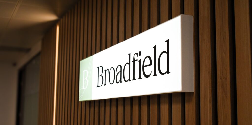 DSC 0094 2 Broadfield
